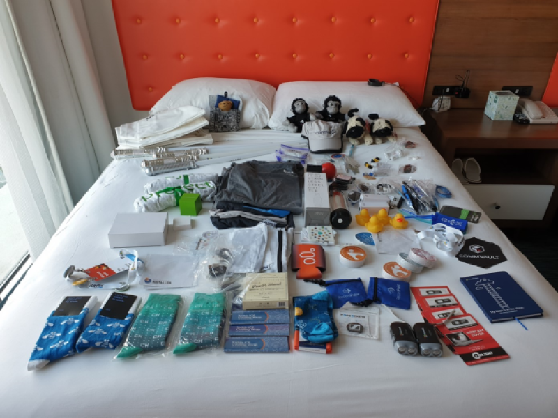 Microsoft-Ignite-2018-Swag-Collection.jpg